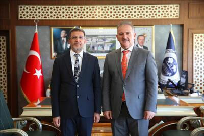 Harran Üniversitesi Rektörü Prof. Dr. Mehmet Tahir Güllüoğlu'ndan Rektör Alkış'a ziyaret