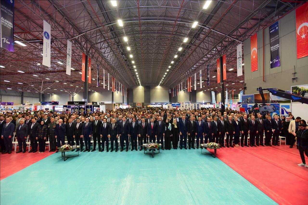 sirnak-universitesi-dakaf-26-icin-van-da-yerini-aldi